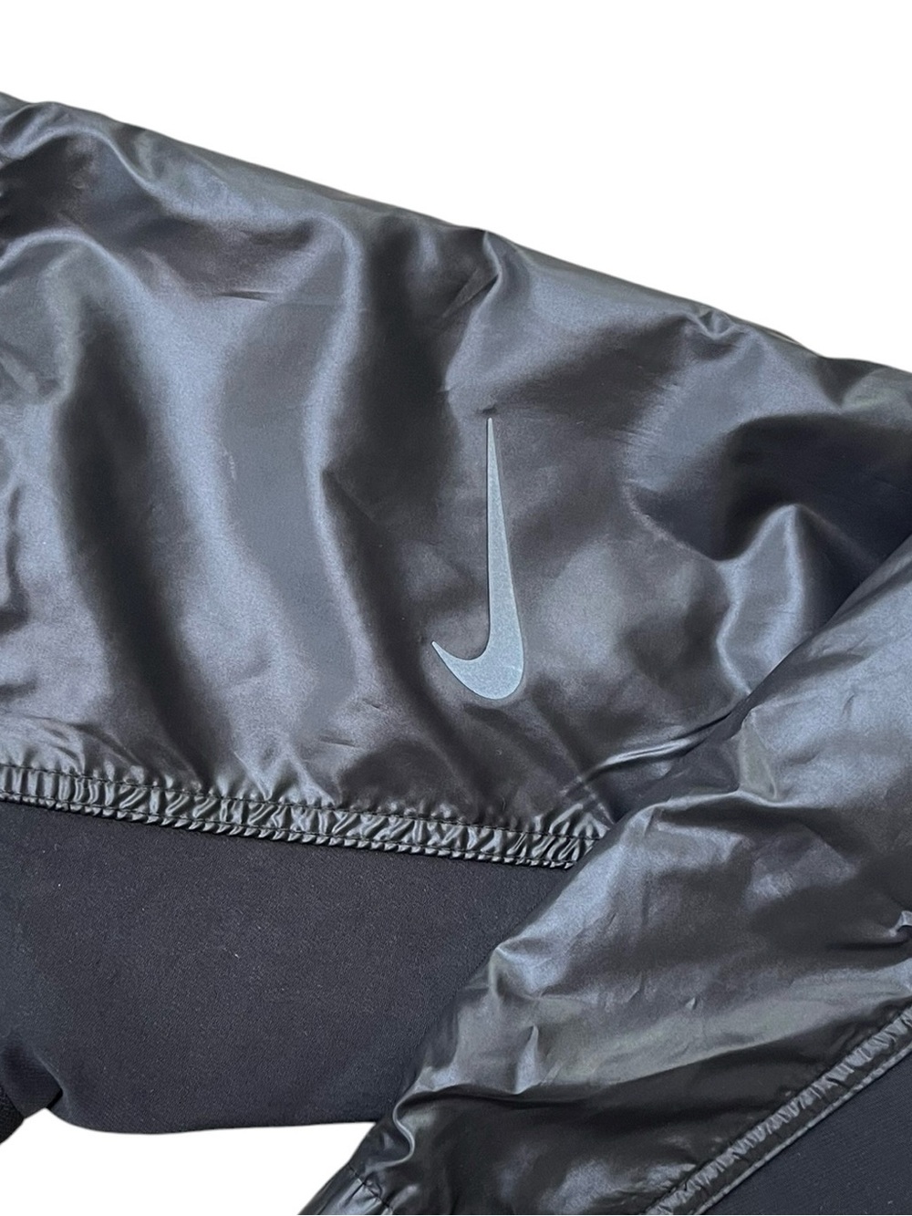 Nike City Ready Cropped Reflective Jacket | Small | Black | Excellent Condition - Picture 5 of 8